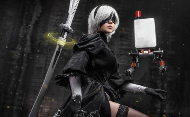 2b真人版,短发女生也可以性感和可爱,所以2b小姐姐是狮子座