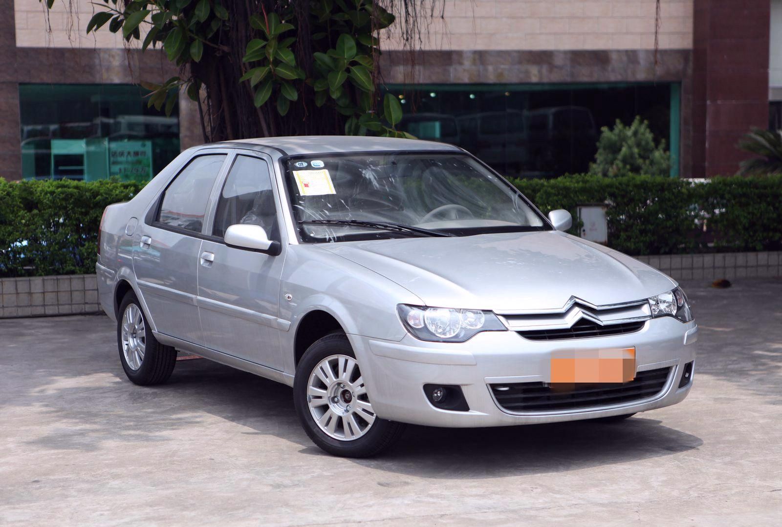 经典爱丽舍饱满的车身线条,整体外观造型独特,时尚感与颜值并存