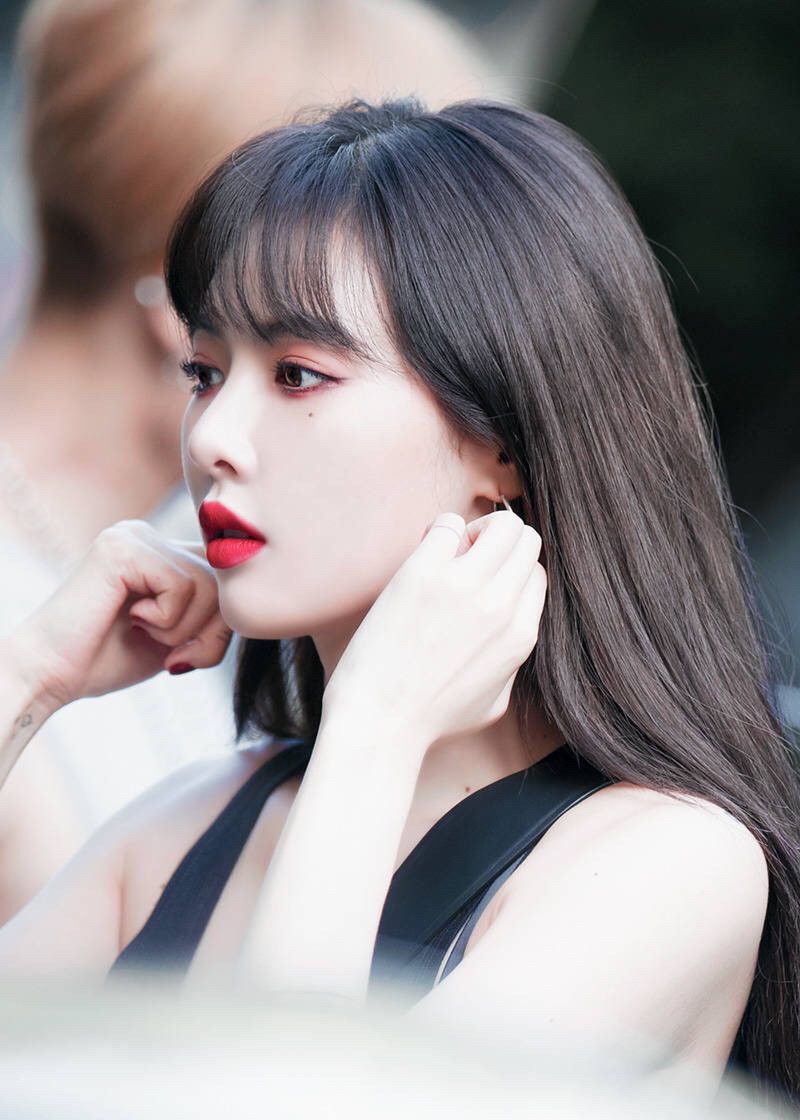 黑发红唇的金泫雅和李宣美是仙女吧,每一张都可以拿来当壁纸_高清图集