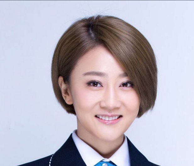 翟星月——《9》经营理发店的苏玉红