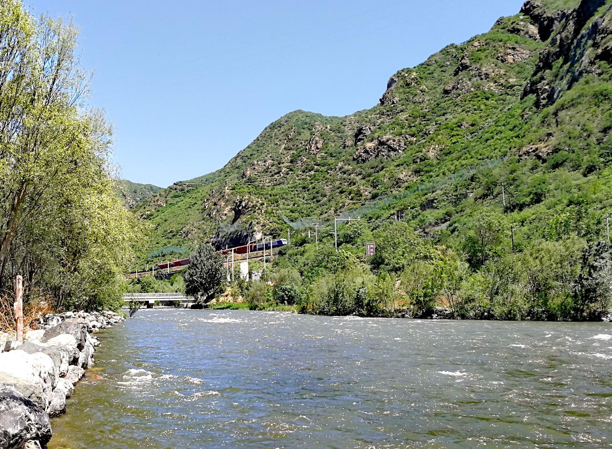 游览京西十八潭看了秀美的山景还能和奔腾的永定河近距离接触