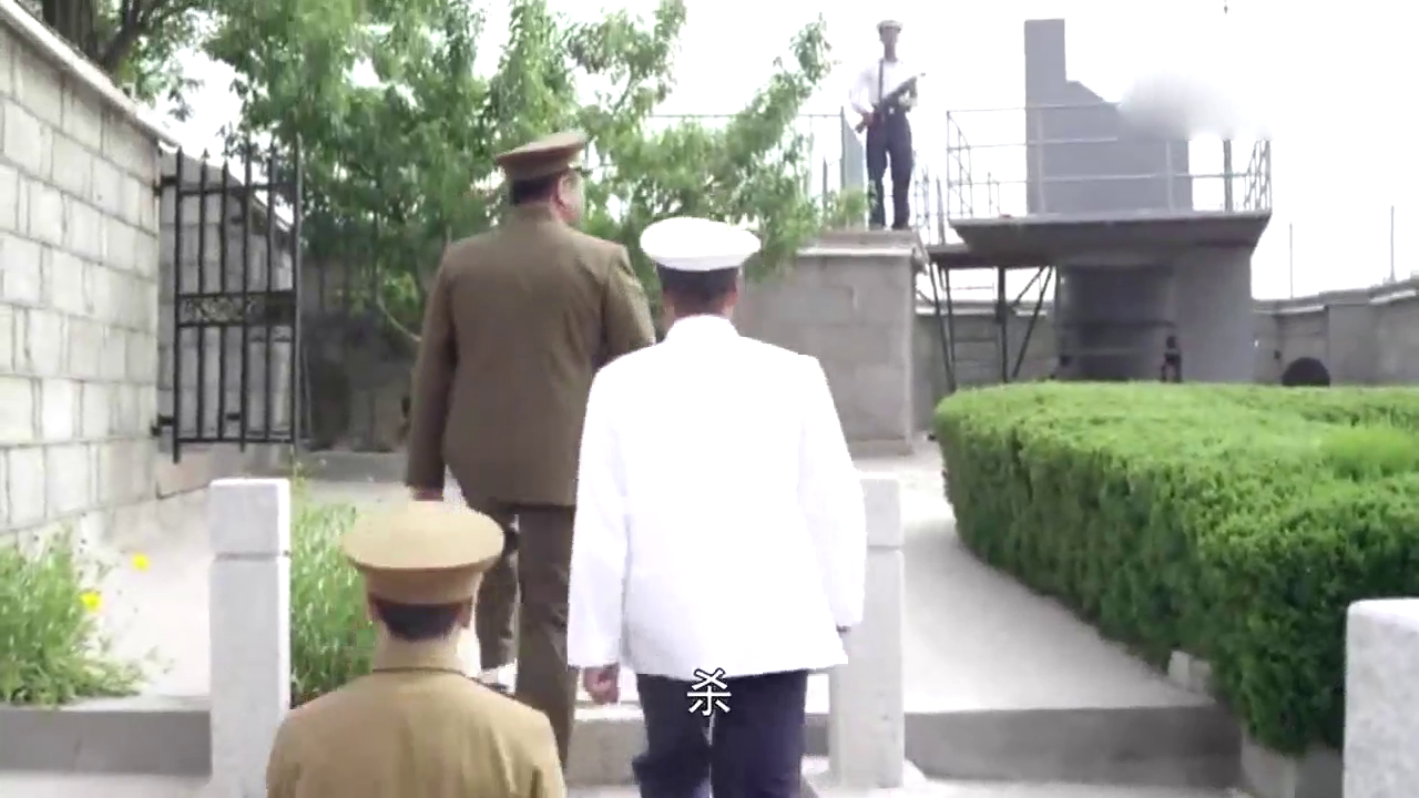 首长准备视察部队,结果却被关在营区大门外,副