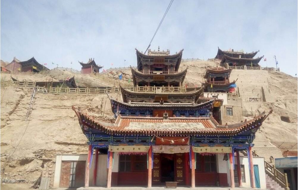 文殊寺藏庙为东纳藏族各部崇奉和供养的藏传佛教寺院_新浪新闻