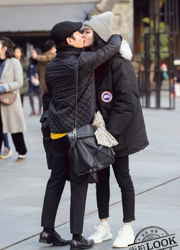 莱阳怎么找姑娘(街拍情侣逛街打扮)-街拍大全-文案