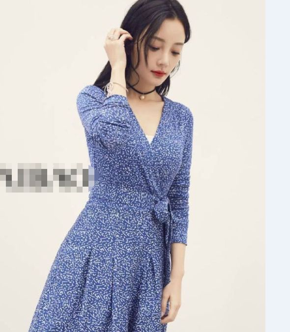 网友:这是要复出?|李小璐|西服|牛仔裤_新浪新闻