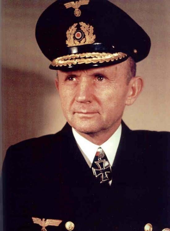 13/ 14海军元帅:卡尔·冯·邓尼茨,1980年12月24日去世,享年89岁,德国