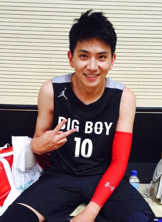 铠甲勇士主角的现状表面是主持人背地里却是铠甲勇士