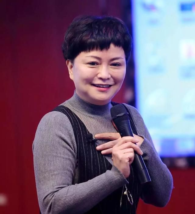 亲爱的孩子你可平安这首小学校长写给学生的歌暖哭很多人