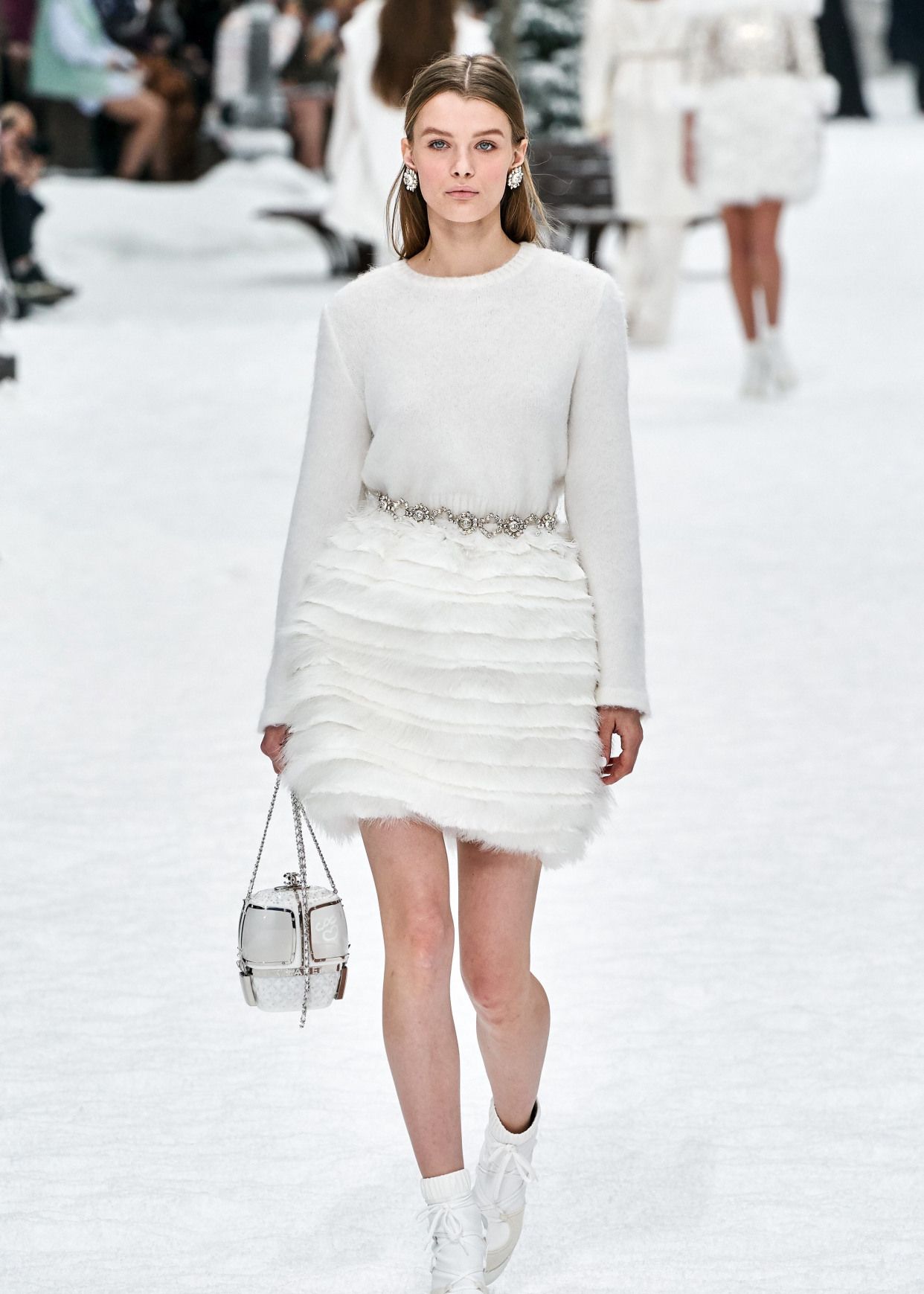 值得珍藏!香奈儿2019秋冬成衣系列,老佛爷最后的纪念之秀