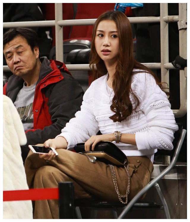 cba|武磊|仲佳蓓_新浪新闻