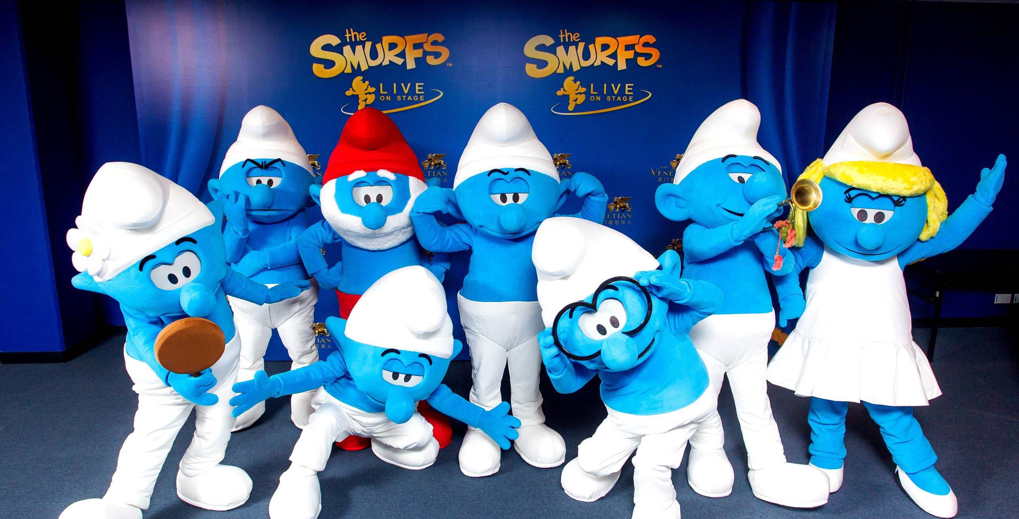 蓝精灵聚会简直群魔乱舞网友怪不得格格巫阿兹猫想要抓它们