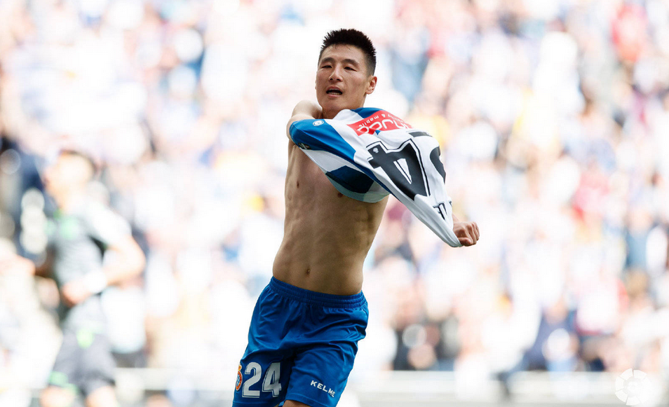 西班牙人发布欧联资格赛海报,武磊成主角,中国足球的骄傲