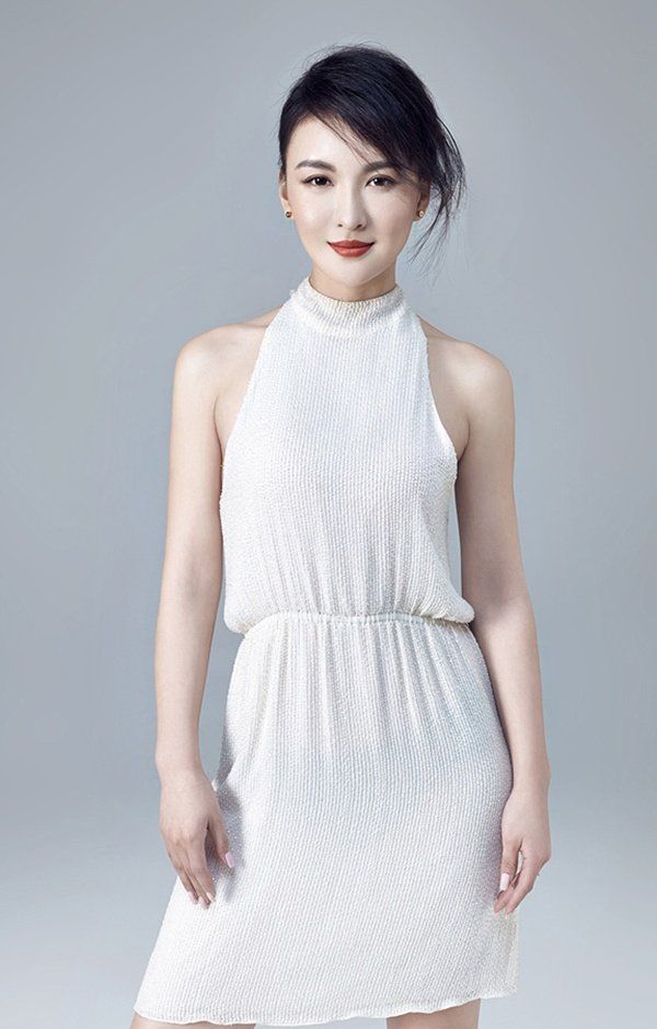 清新优雅的美女明星——郑亦桐
