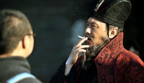 的诸葛亮,要说陆毅的演技不比老版的唐国强逊色;在刘备生前还看不出来