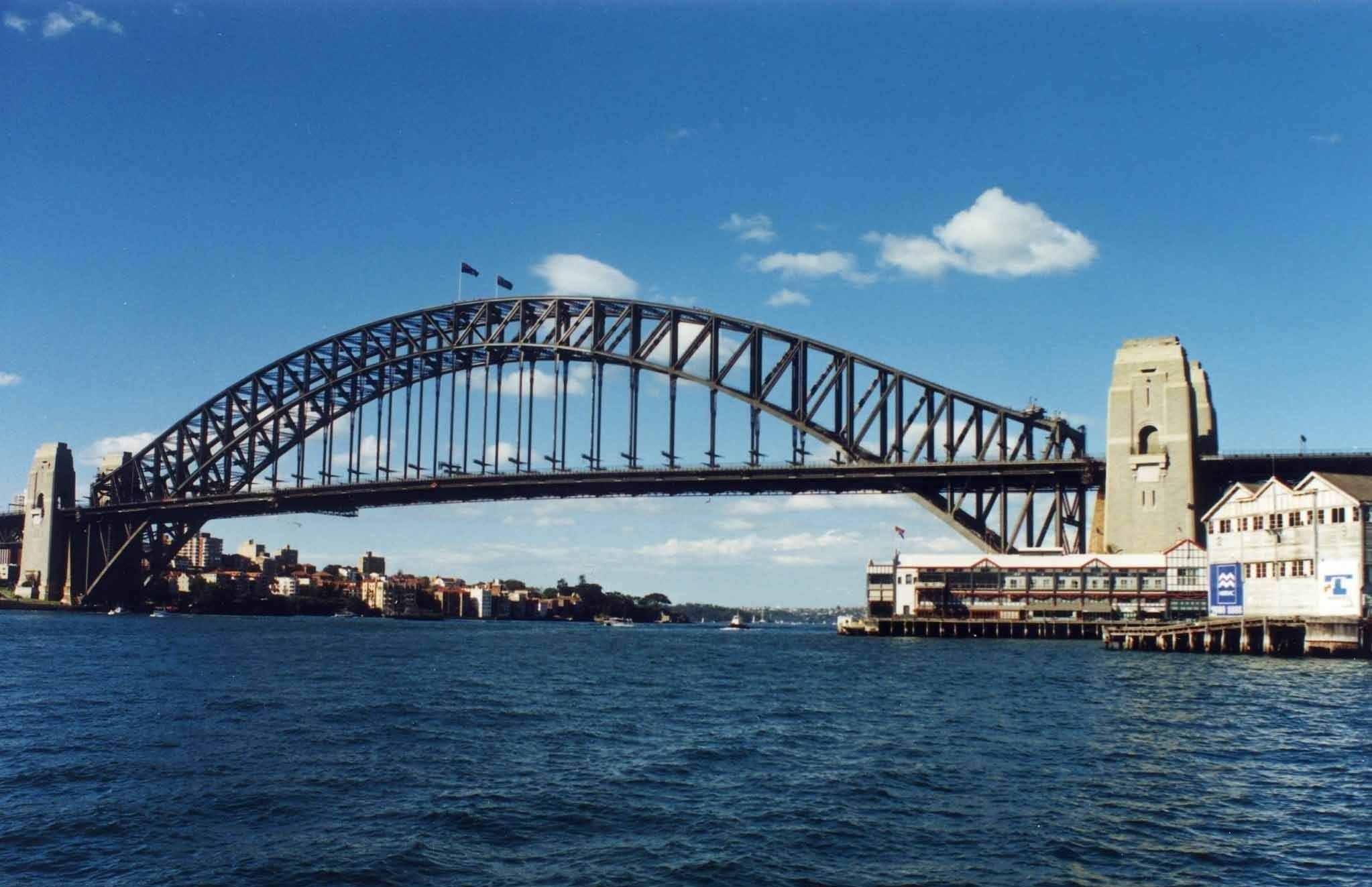 世界上最短跨国桥:仅9.7米长,一不小心却连通了美国和加拿大!