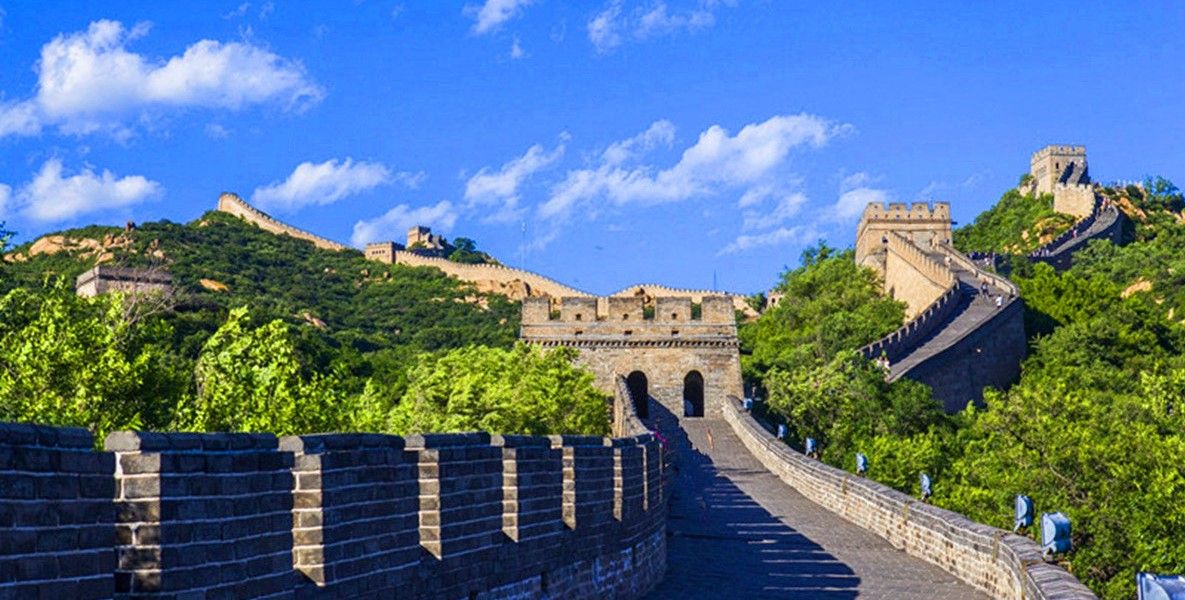 世界十大奇迹建筑之首万里长城