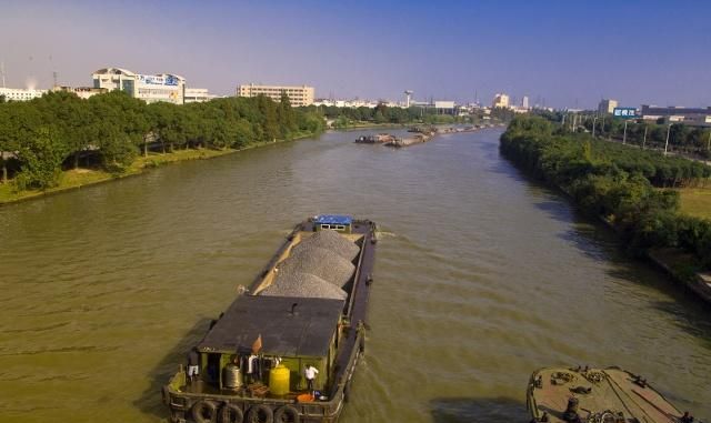 京杭大运河是世界上里程最长,工程最大的古代运河,也是最古老的运河之