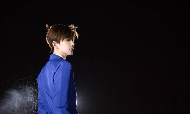 熊祁《名侦探柯南》cos:快新大旗是时候举起了