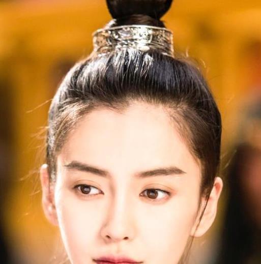 女星女扮男装 迪丽热巴郑爽赵丽颖杨颖杨幂景甜谁雌雄难辩?