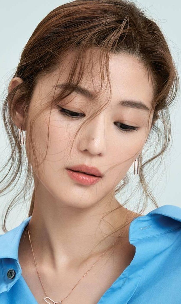 精美手机壁纸:女神全智贤,颜值演技一直在线!