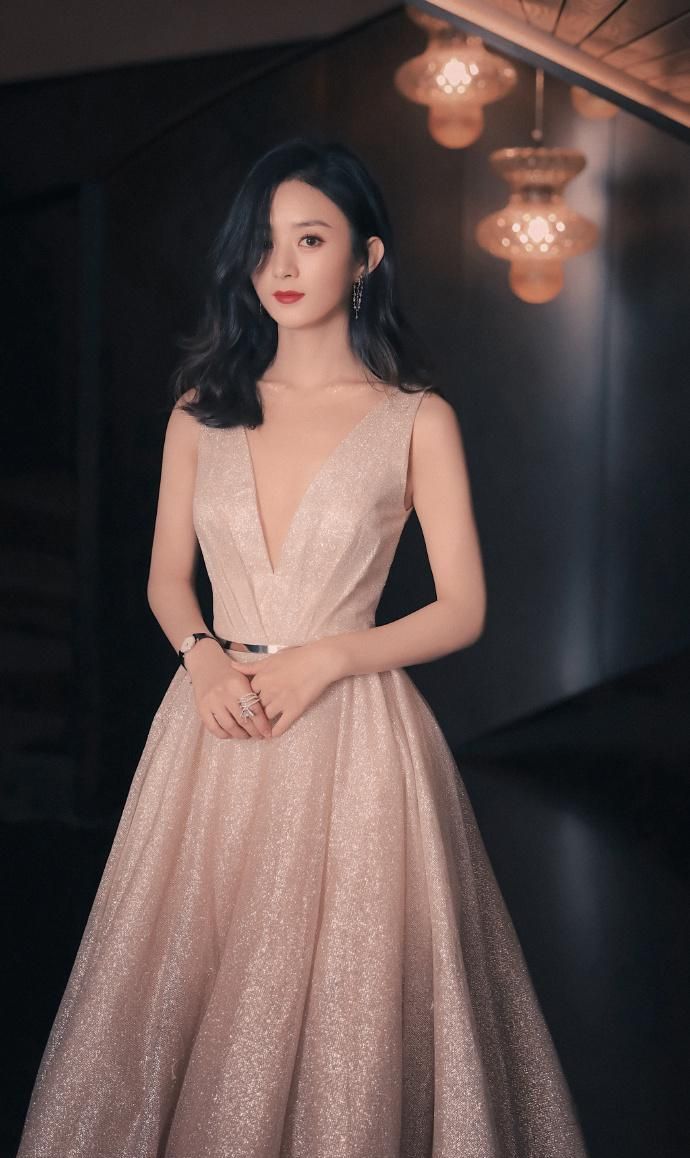 赵丽颖在2019腾讯星光大赏