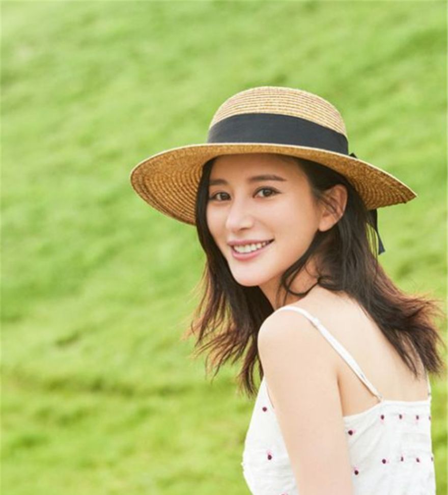 37岁熊乃瑾气质优雅既有青春的气息又不失妩媚的风情