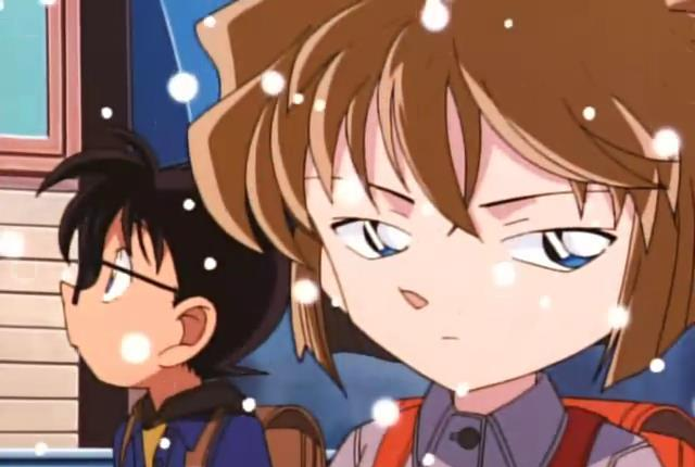 江户川柯南发现灰原哀有女人味灰原哀我看起来像男孩子吗