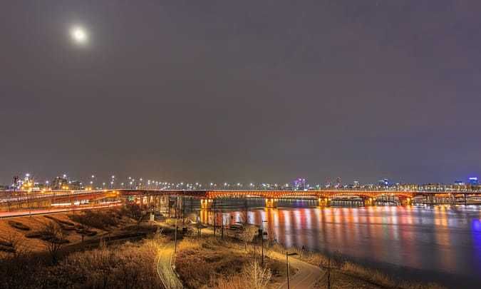 韩国大邱广域市位于洛东江中游东侧的大邱盆地中部