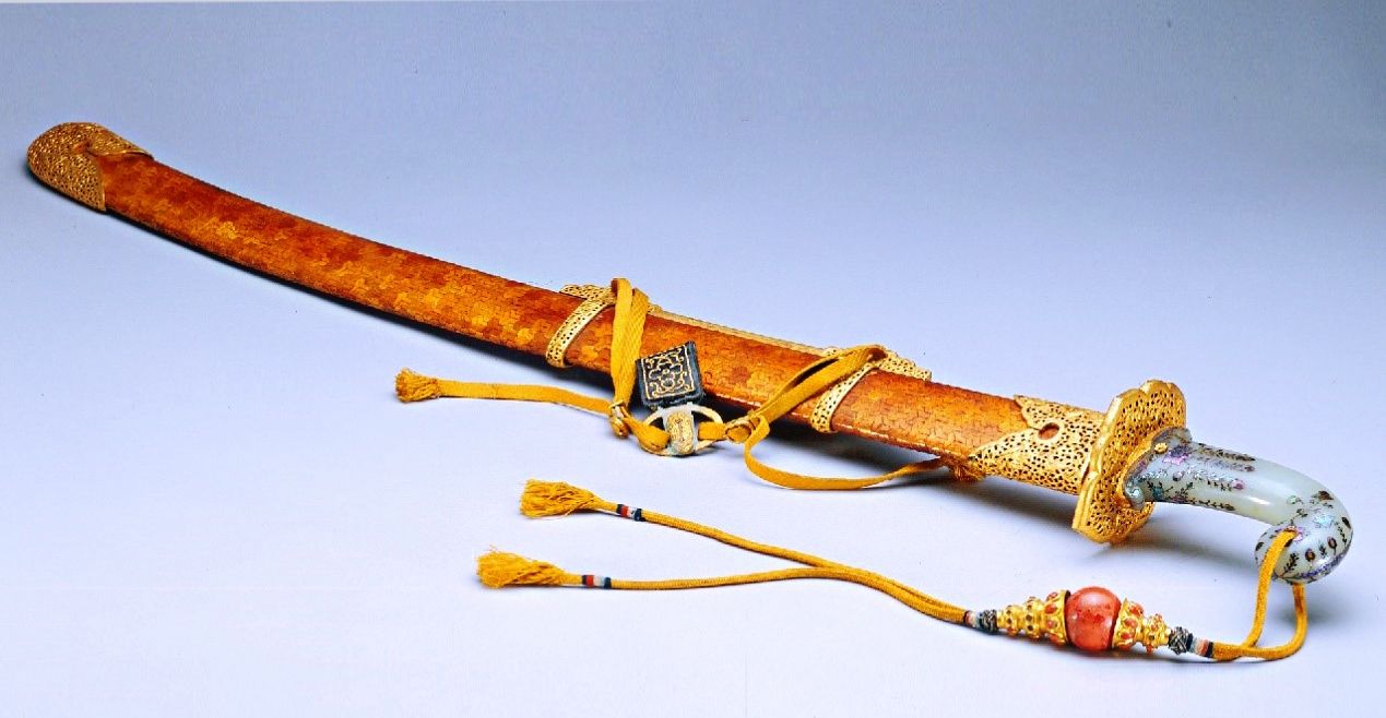 故宫博物院珍藏 乾隆皇帝御用最具代表性的五把宝刀