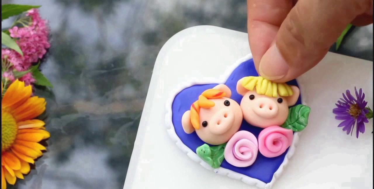 手工软陶:可爱的小猪猪,原来是这样捏出来的,粘土橡皮泥也能做