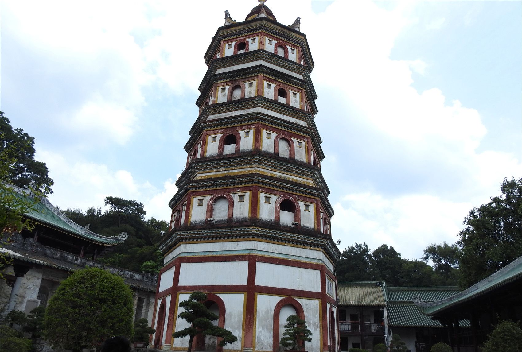 广东韶关南华寺南粤第一宝刹领一束香火求一份平安