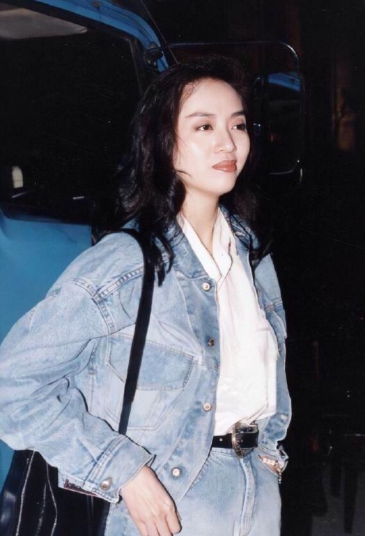 老照片:26岁的梅艳芳,笑起来很迷人,堪称风华绝代 - 梅艳芳漂亮