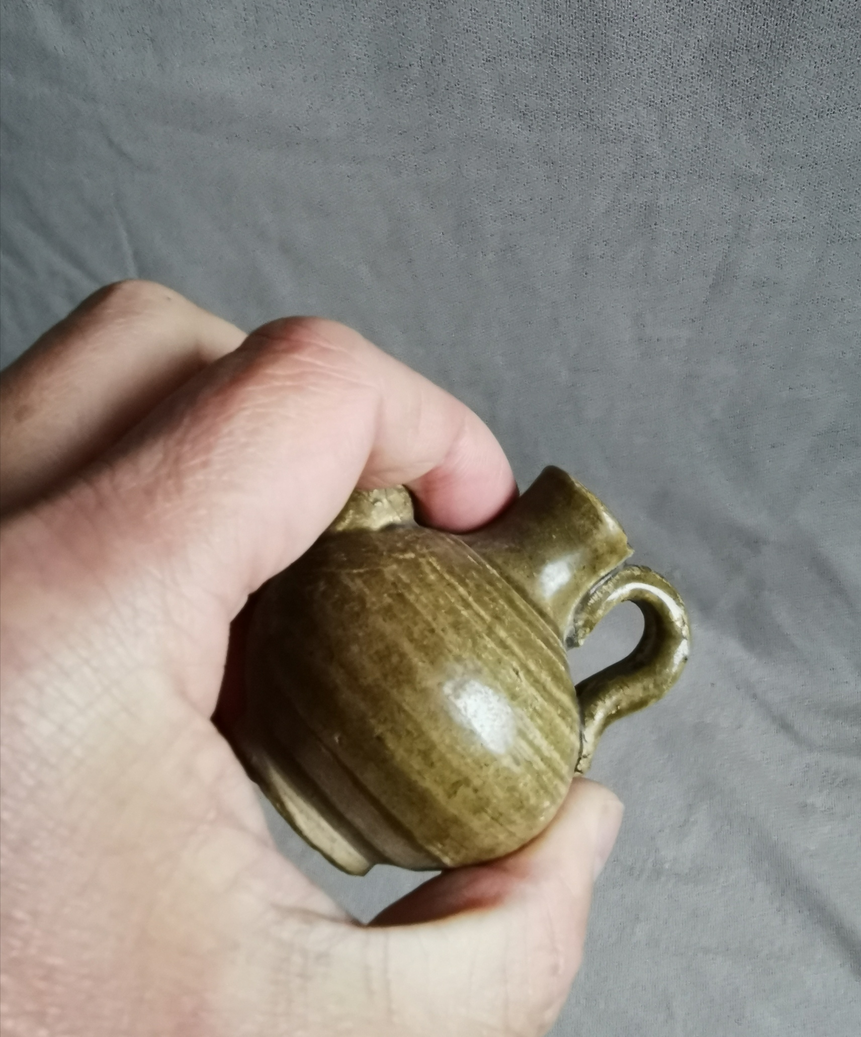 唐代岳州窑青瓷砚滴