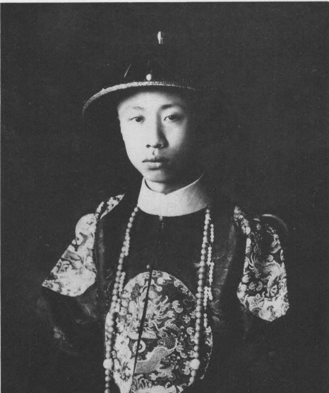最后一位太监晚年回忆溥仪曾经辉煌的大婚|溥仪|孙耀庭|太监_新浪新闻