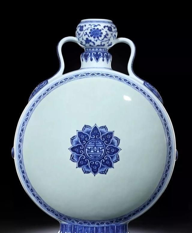 9200万成交!今秋最贵瓷器出炉!大保利古董珍玩夜场