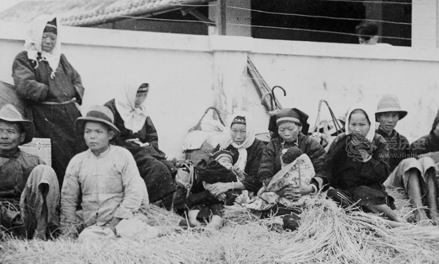 抗战时携妻带儿的逃难民众 许多人再也没能回到故乡|日军_新浪新闻