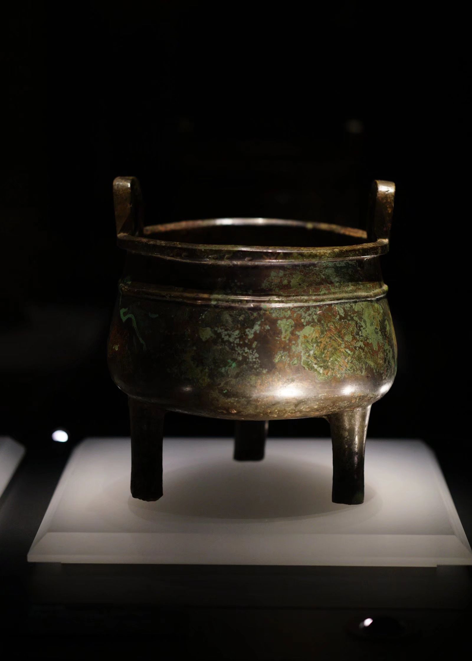 山西青铜博物馆展出的古代青铜器_新浪新闻