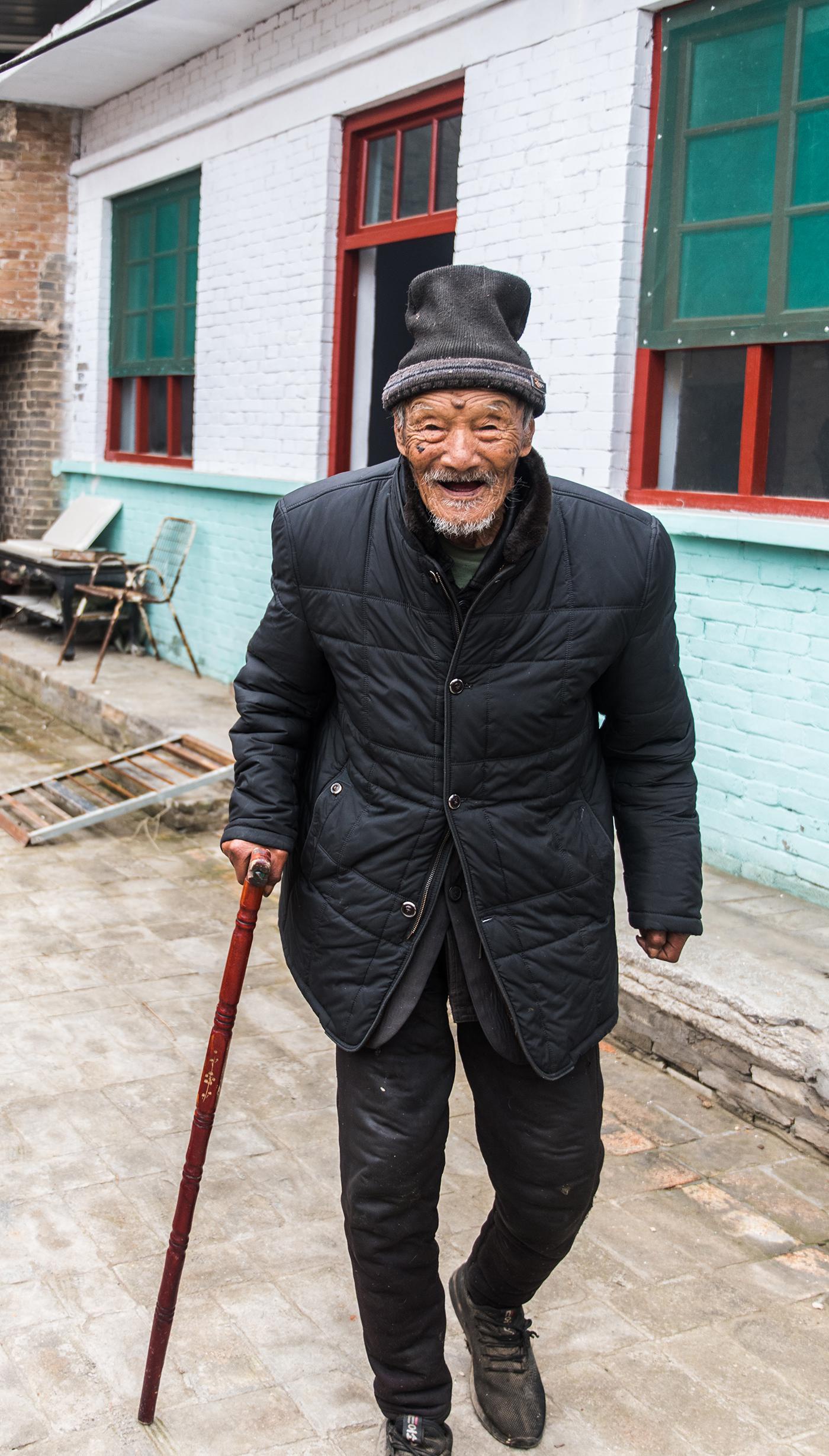 94岁老人思维敏捷还能种地什么原因使他长寿