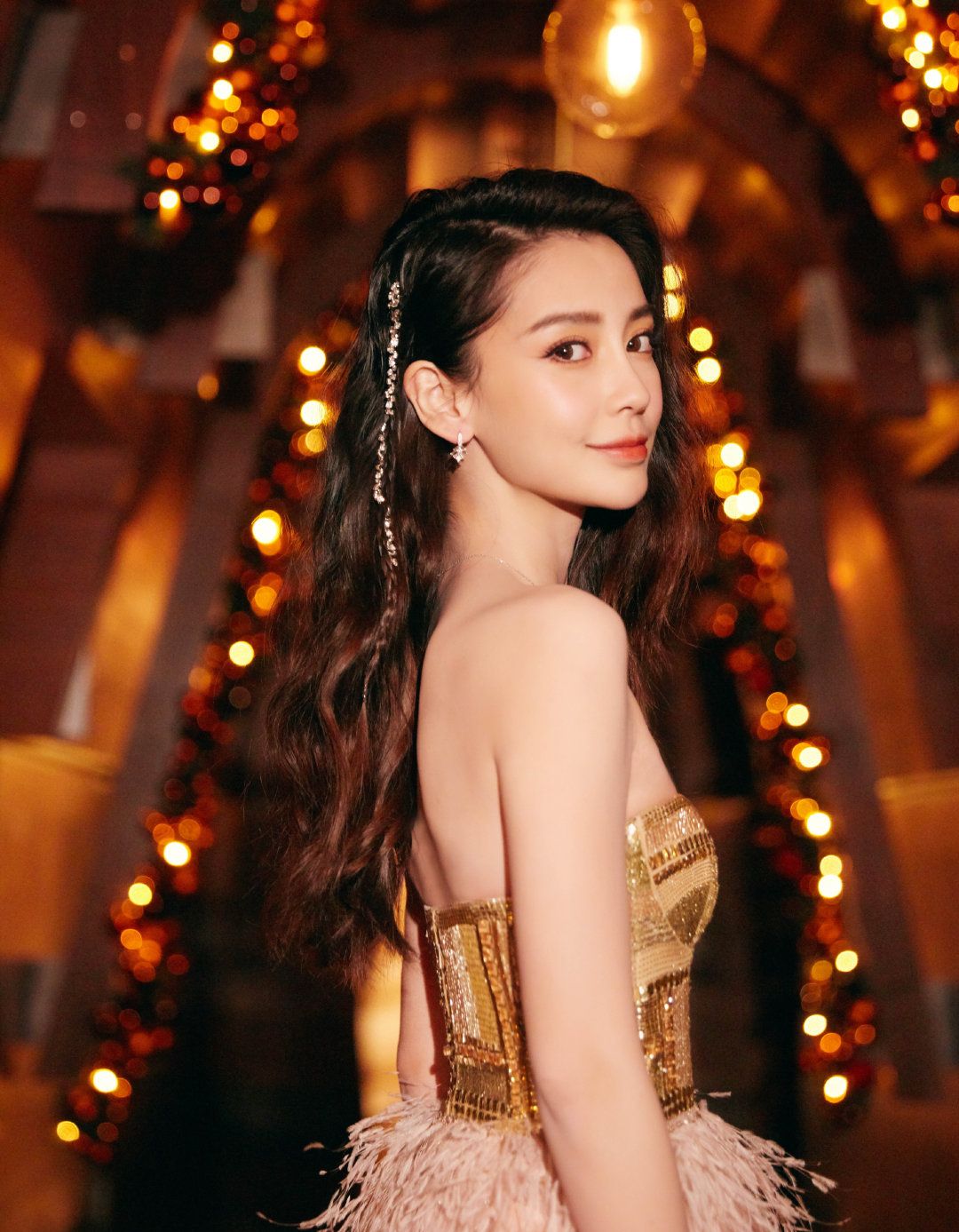 简直被angelababy的侧脸杀迷住了_高清图集_新浪网