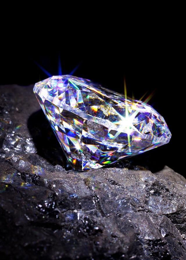 金刚石和钻石一样吗?作为自然界中最坚硬物质,怎么对它加工呢?