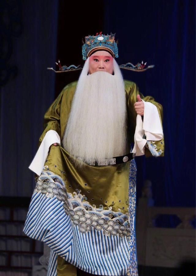 郭德纲一赶四倾情京剧《潘杨讼》,高峰赞叹:相声界空前绝后