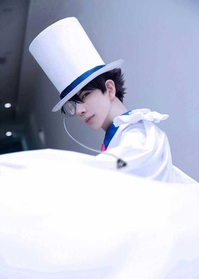 熊祁《名侦探柯南》cos:快新大旗是时候举起了