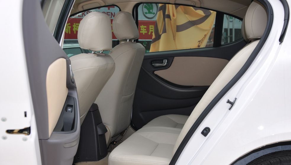 莲花l3 两厢 1.5l 手动 精致型华丽登场,颜值狂野不羁