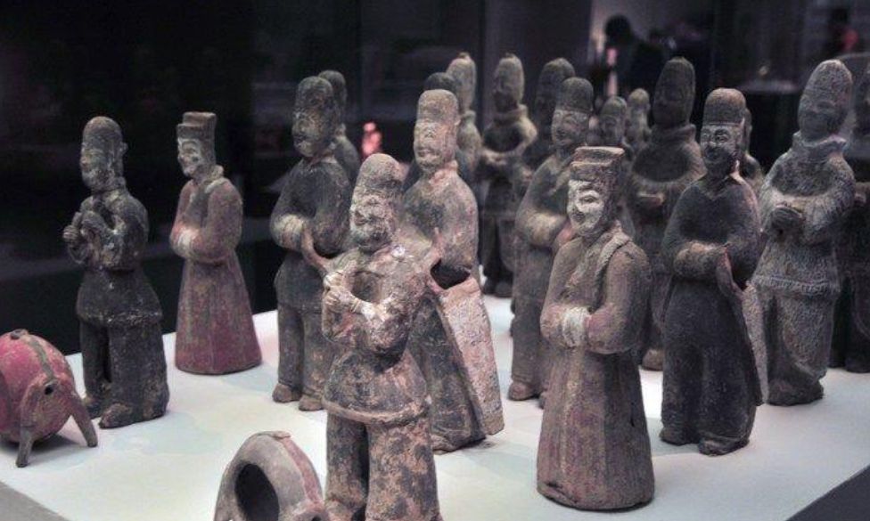 被看走眼的“顶级假文物”，图4花20000元做的赝品，被估值24亿
