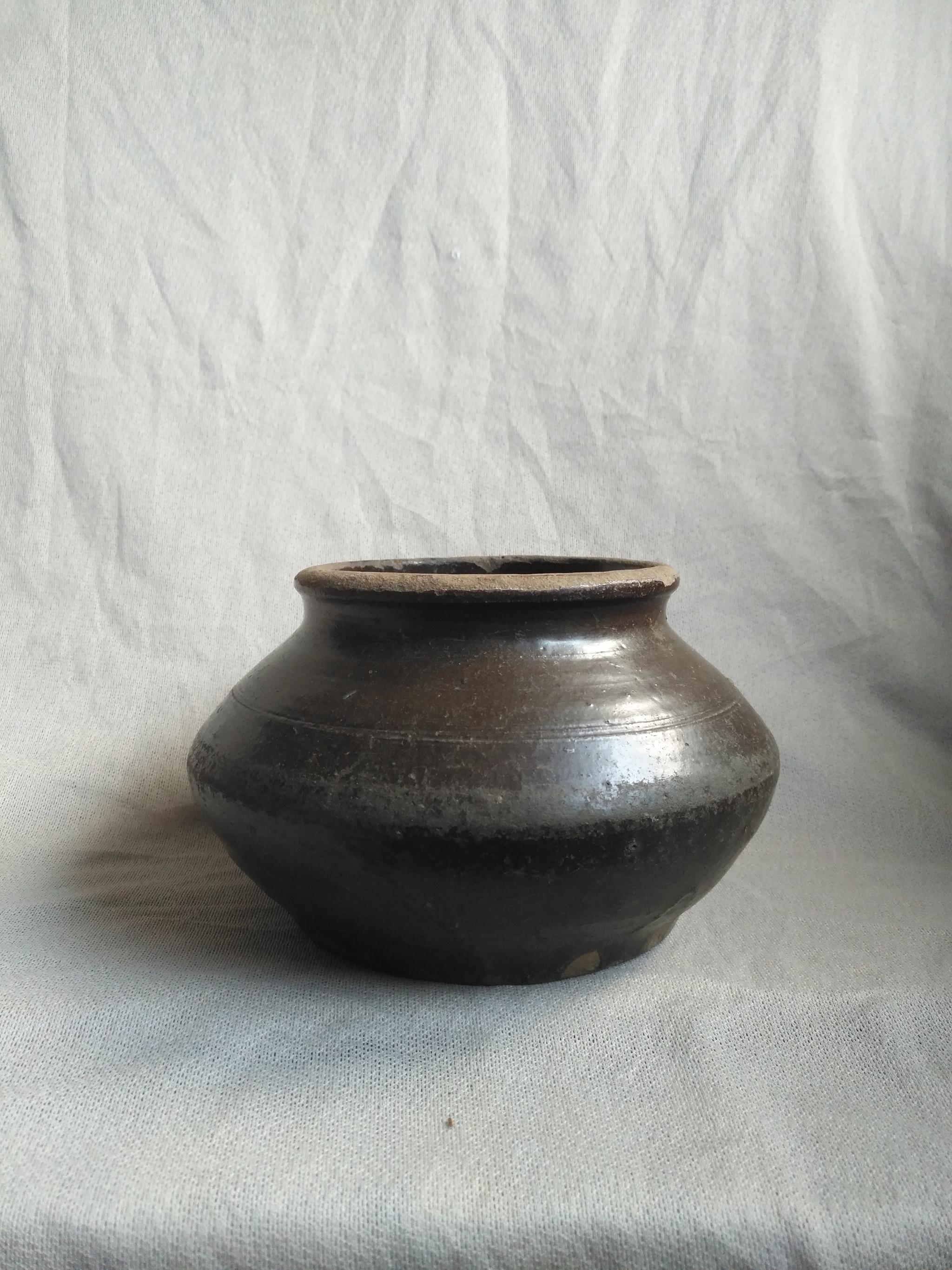 唐代酱釉青瓷罐