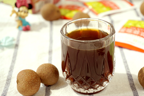 然后,红枣桂圆奶茶就成了红枣桂圆红茶.