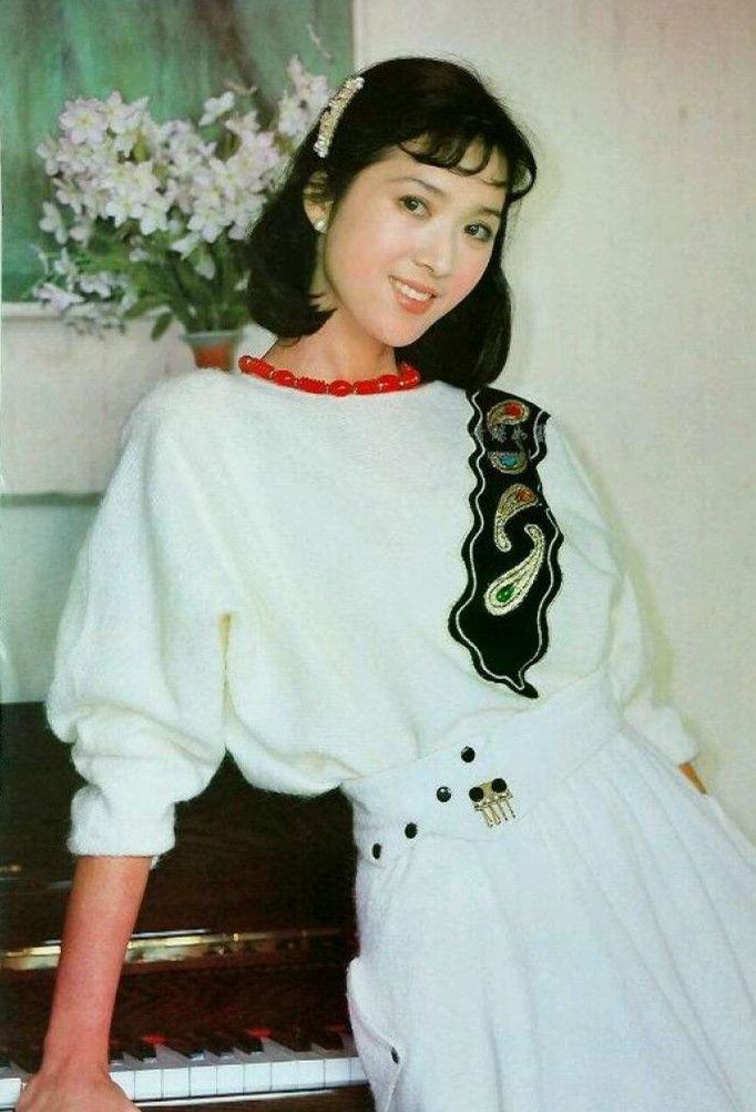 她是80年代中国最美女演员,被誉为"中国的奥黛丽·赫本"|龚雪|女演员