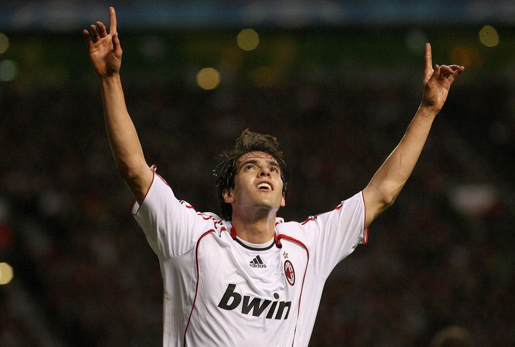 足球老照片:2007年欧冠ac米兰客战曼联 卡卡怒怼吉格斯 pkc罗