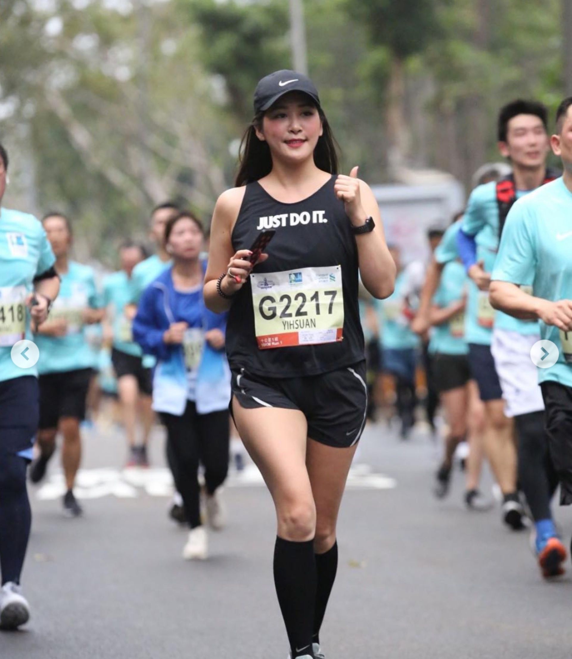 香港马拉松女选手的颜值逆天了不比当红女明星差美女如云