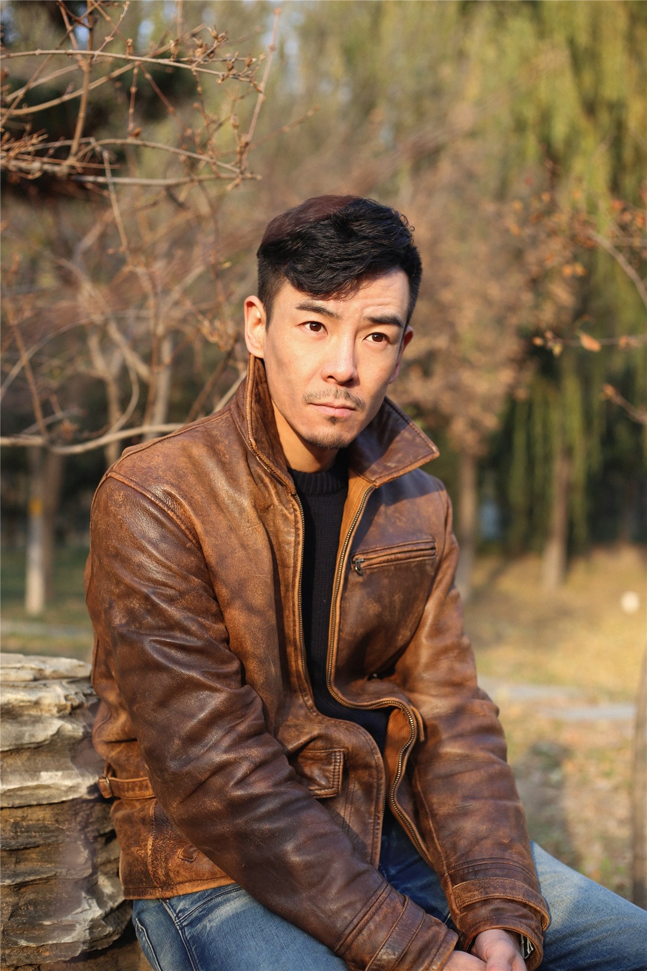 《漫长的告别》昨晚开播,吴濠上演追凶之旅